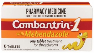  Mebendazole 